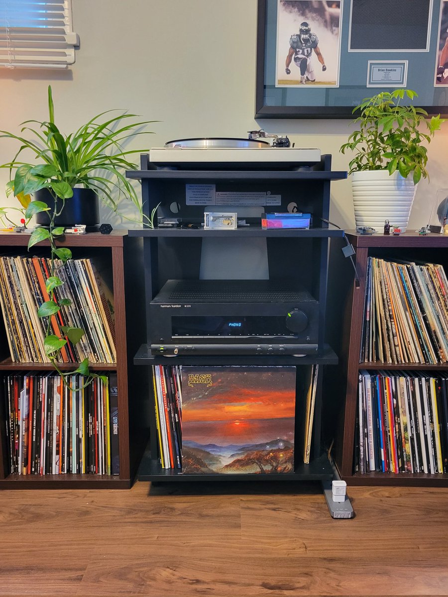 VinylHaggis's tweet photo. If you're into hard psychedelic rock I highly recommend you listen to these guys 🤟 #NowPlaying Bask
#Bask #II #RambleBeyond #heavy #psychedelicrock #progressiverock #vinyl #vinylrecords #vinyladdict #vinylcommunity #vinylcollection https://t.co/XMn1tjU7x0