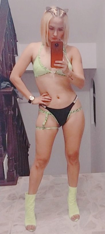 BrendArnes's tweet photo. Tanga brasileña con pedreria en laterales $120 c/u 

Modelo @la_ruzza https://t.co/OIBn5IFbXK