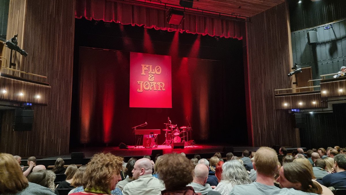 Garywayuk's tweet photo. First comedy gig since 2019 had to be to see the incredible @FloandJoan. What a show! https://t.co/Csu8VZ9sgg
