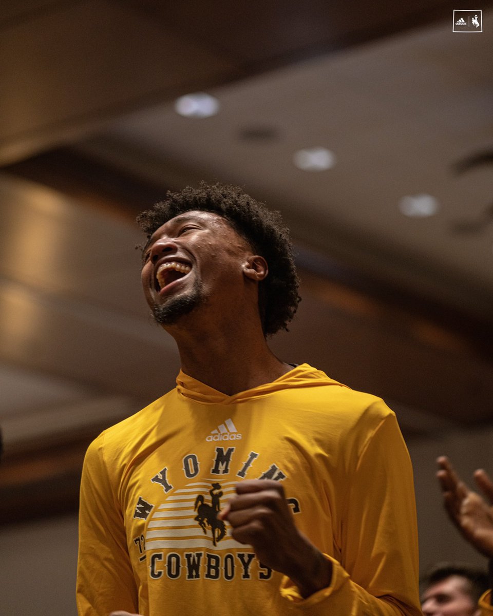 wyo_mbb's tweet photo. The moment you find out your Dancing. 

@MarchMadnessMBB X #OneWyoming https://t.co/ETNE0nNvFK