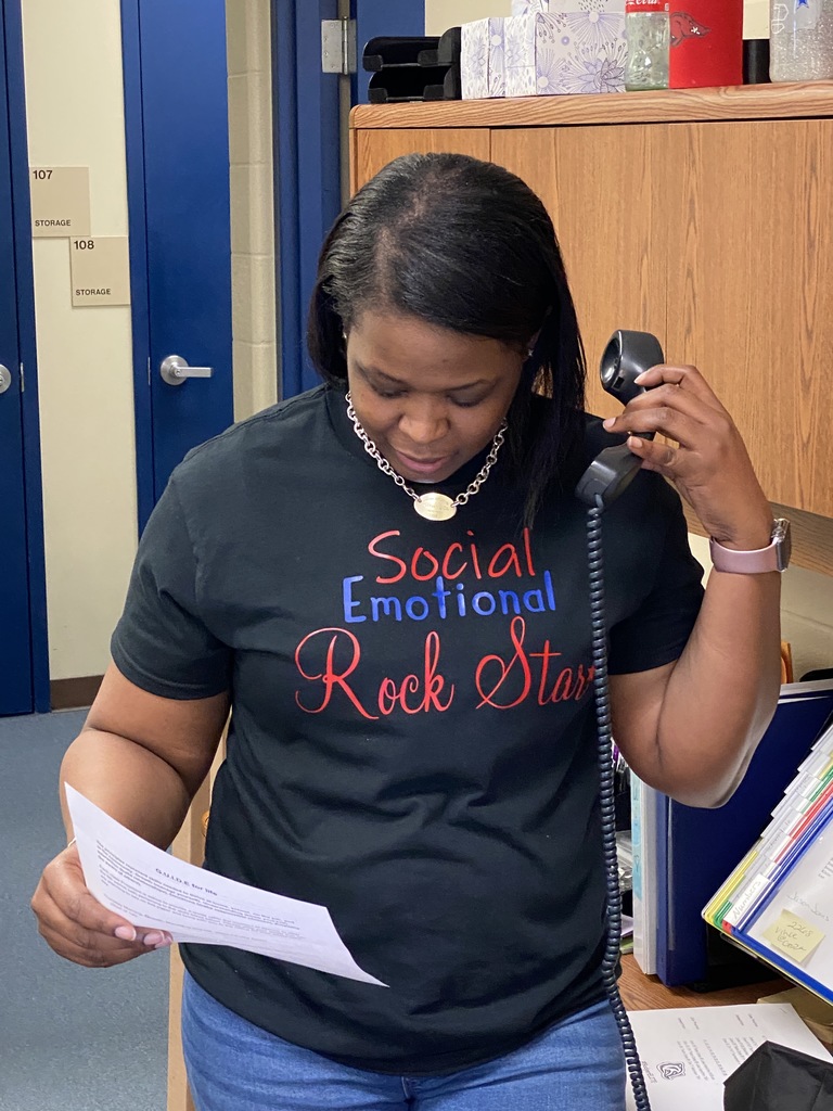 APSD_News's tweet photo. Schools across Arkansas recognized March 7-11 as Guide for Life Week to celebrate & reinforce social emotional learning (SEL). At AHS, Ms. McCoy asked each class president to pick a quote from the G.U.I.D.E. Principles & share it with classmates. #ARGUIDEforLife https://t.co/TtlI3d4cHu