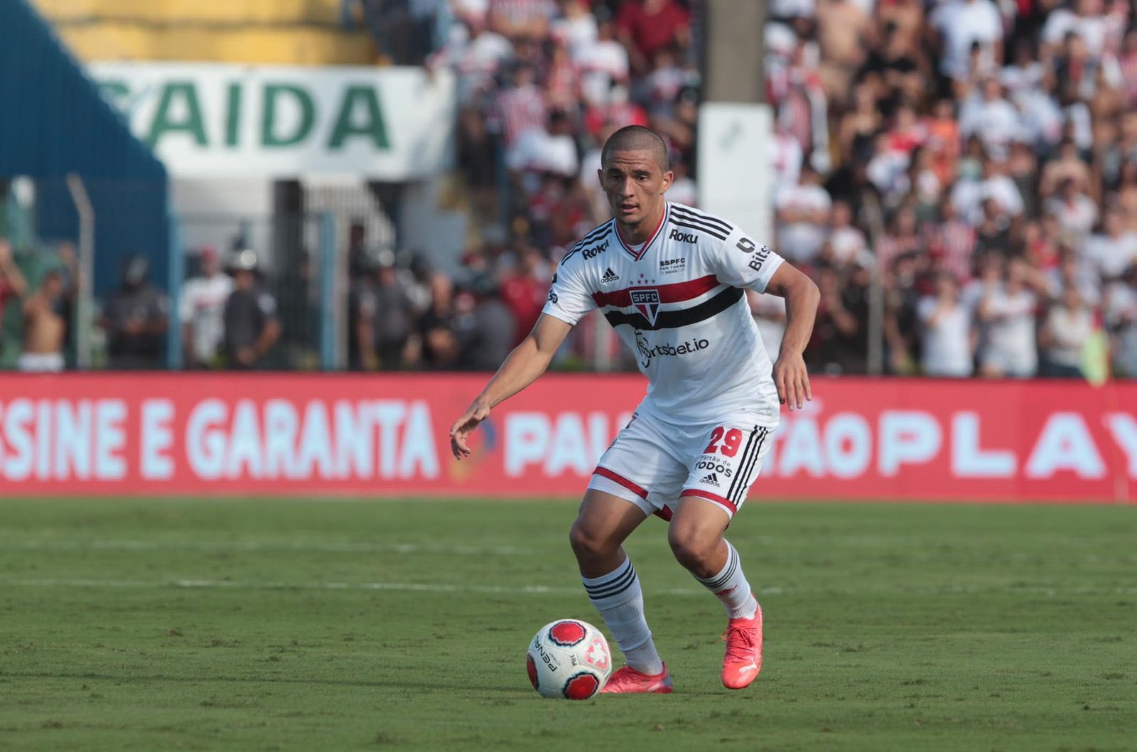 FNw9KTYWQAkWLuH?format=jpg&name=large