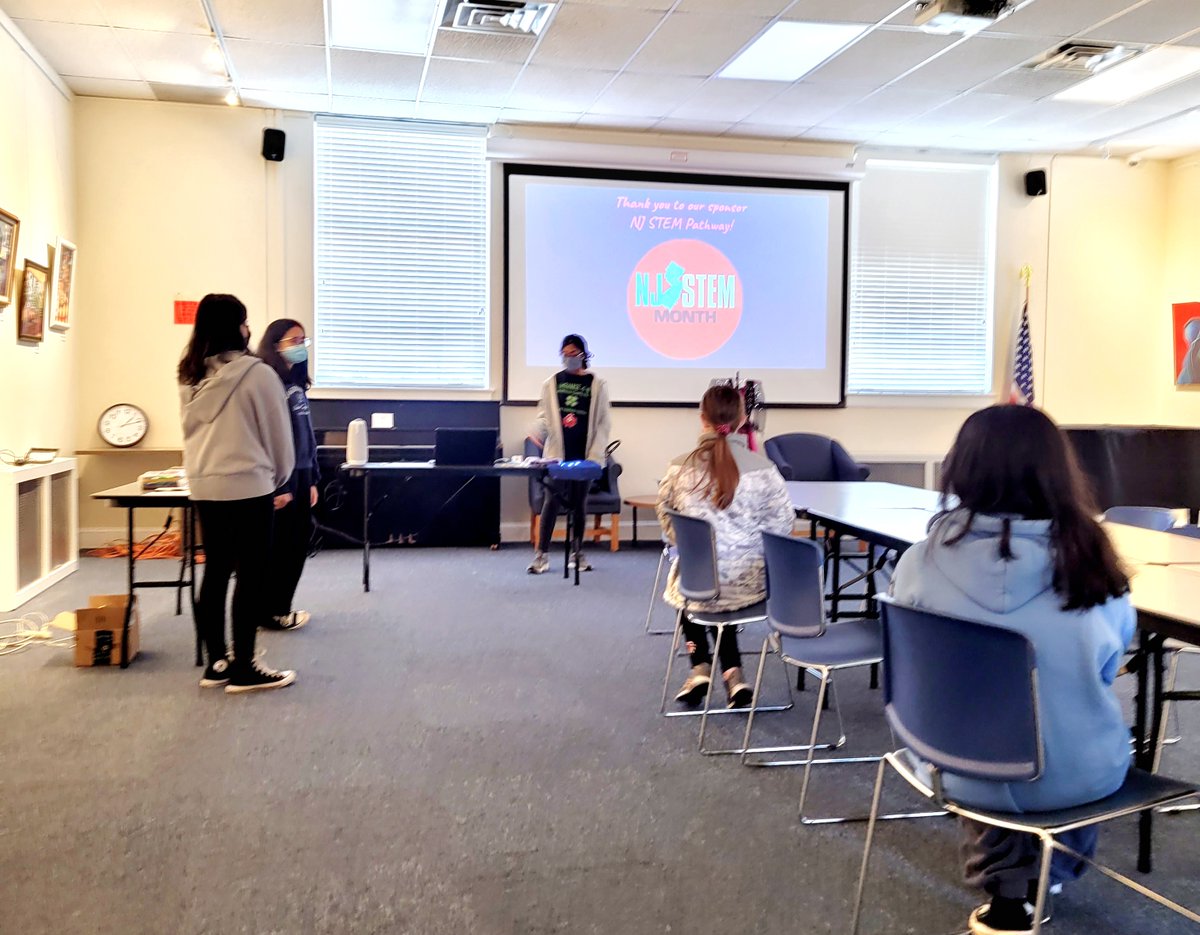 WeMake4h's tweet photo. We embedded electronics in fabrics in our E-Textile workshop today!!#STEM4Her #equityinstem #NJSTEMMonth #Adafruit #LilyPad #electronics #wearables @WeMake4h @NJSTEMPathways https://t.co/ch7dJJerhA
