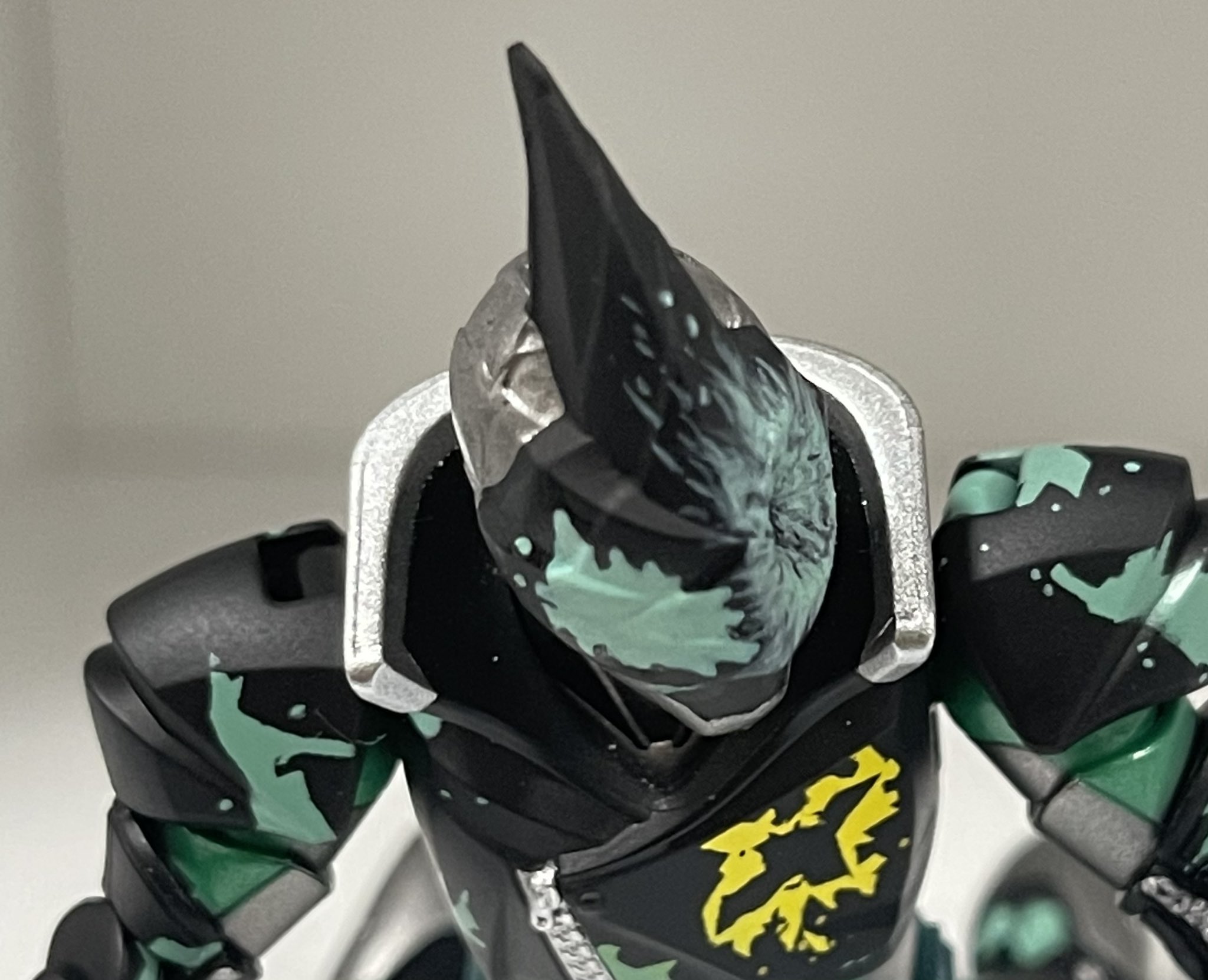 Ssd6000 装動 仮面ライダーエビル マスク割れ エビルのマスク割れ作りました レジンで複製して 削って筆塗りで T Co Rbitgajwdk Twitter