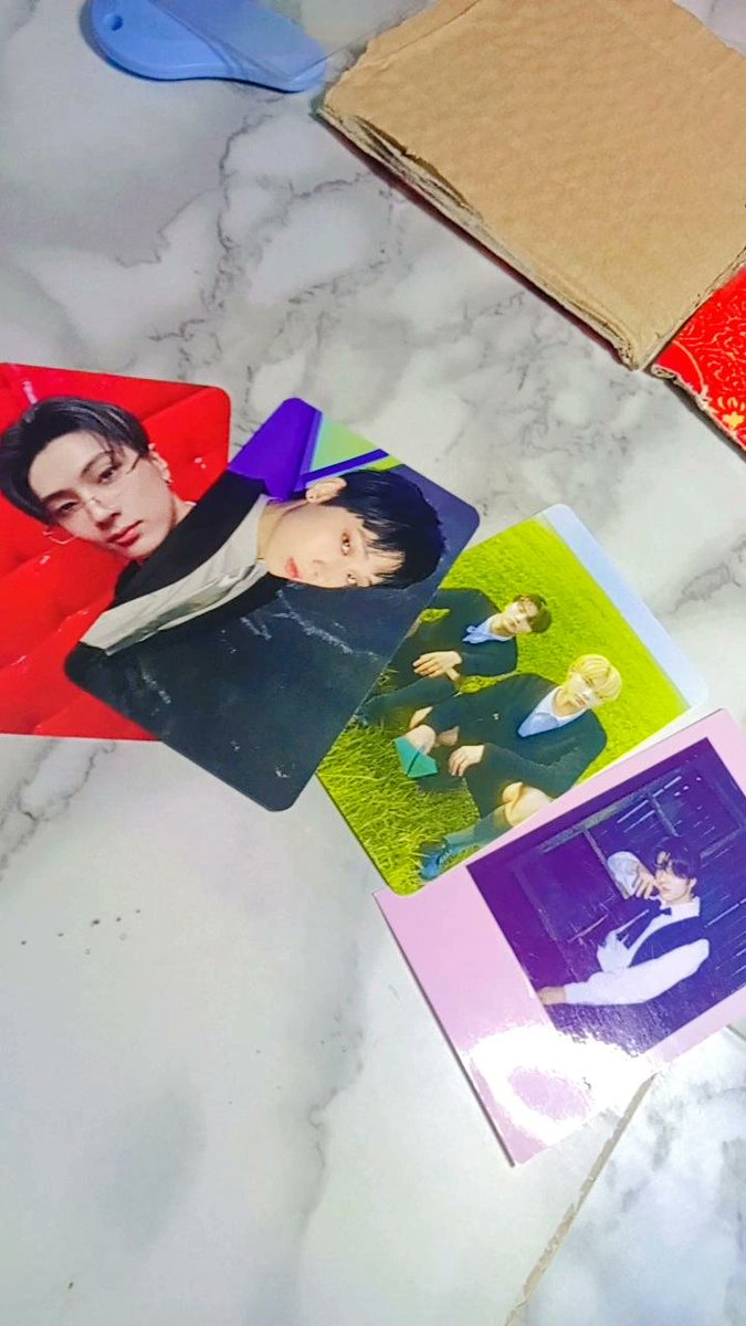 parkjihoo27's tweet photo. Hii @jakesimlll My jay and sunoo wev pob 2.0 is safely arrived, really sorry for a late feedback🙇🏻♀️. thankyou for the secure pacakging, cute freebies and your good service, ily3000😍 #jakesimlllfeedback #enhyjakeefeeback #packagingfeedback https://t.co/ZEPe0NiAlr