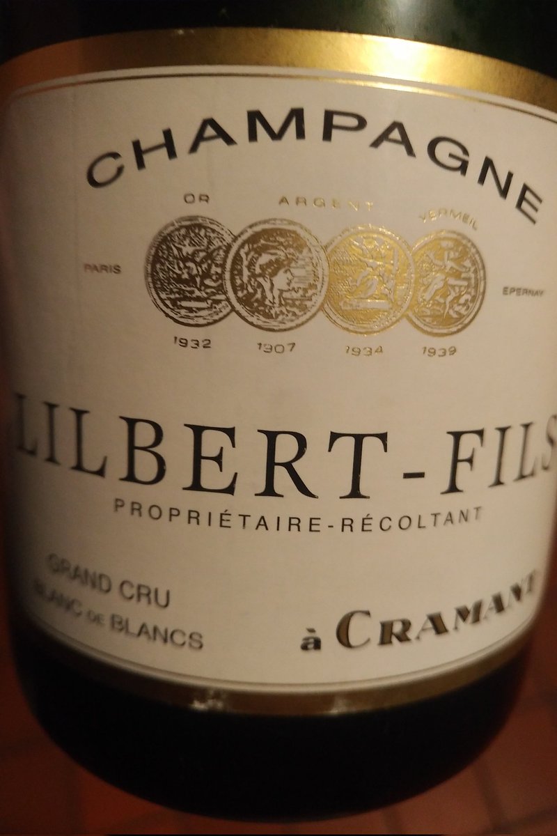 Loving this little number by @champagnelilbertfils a Grand Cru #BlancdeBlancs from #Cramant - just 3g/l dosage but so balanced:  it's the warm summer of 2018 - the other half is reswrve wines. Yum! #fizzforever
#Champagne Great pick from @winesociety_ <a href="/SarahKnowles/">Sarah Knowles MW</a>