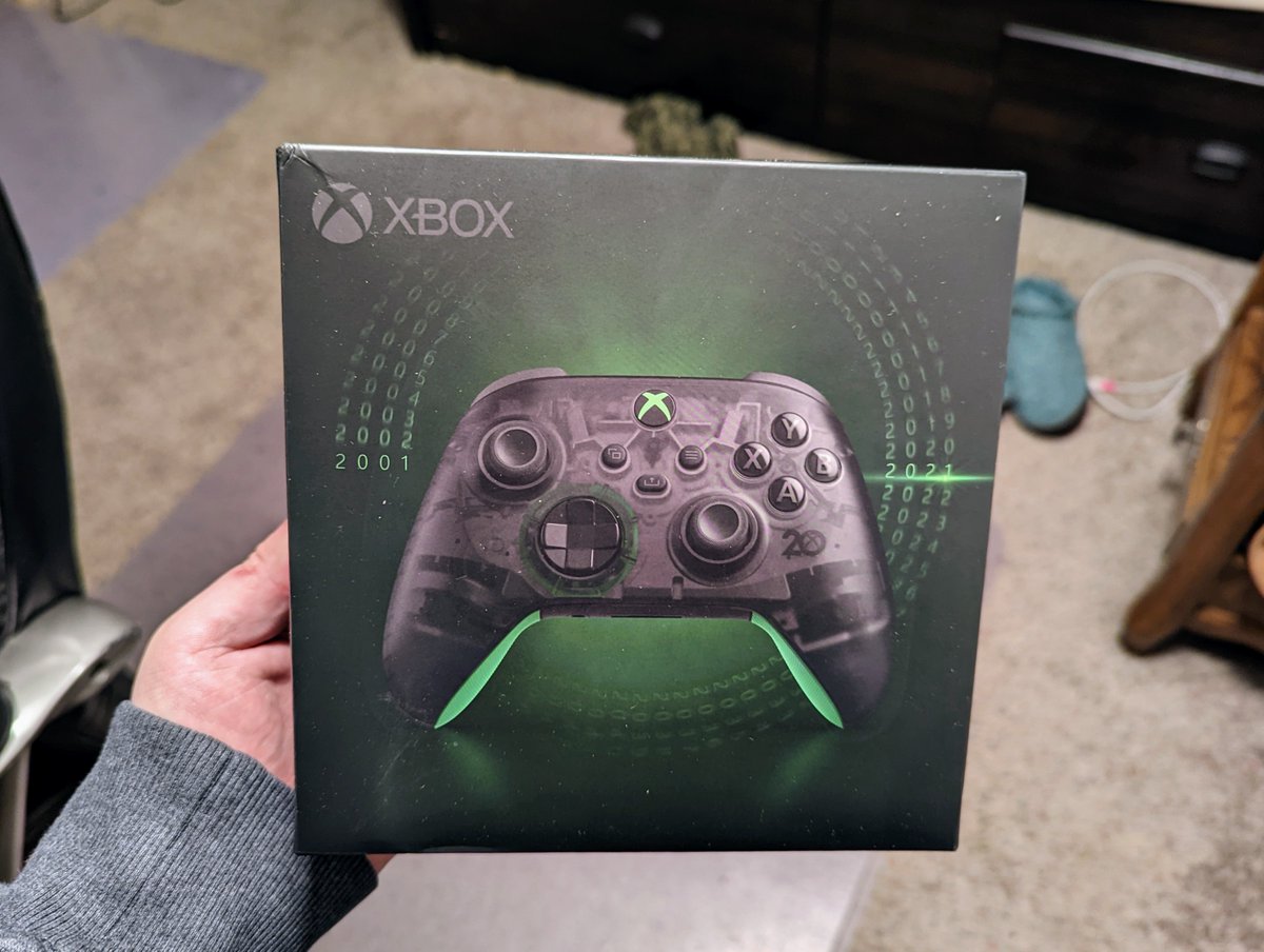 TheProfosist's tweet photo. Well @FrozenSlate it hath arrived! @Xbox #TechPickups #TechPorn https://t.co/f537NVf29r