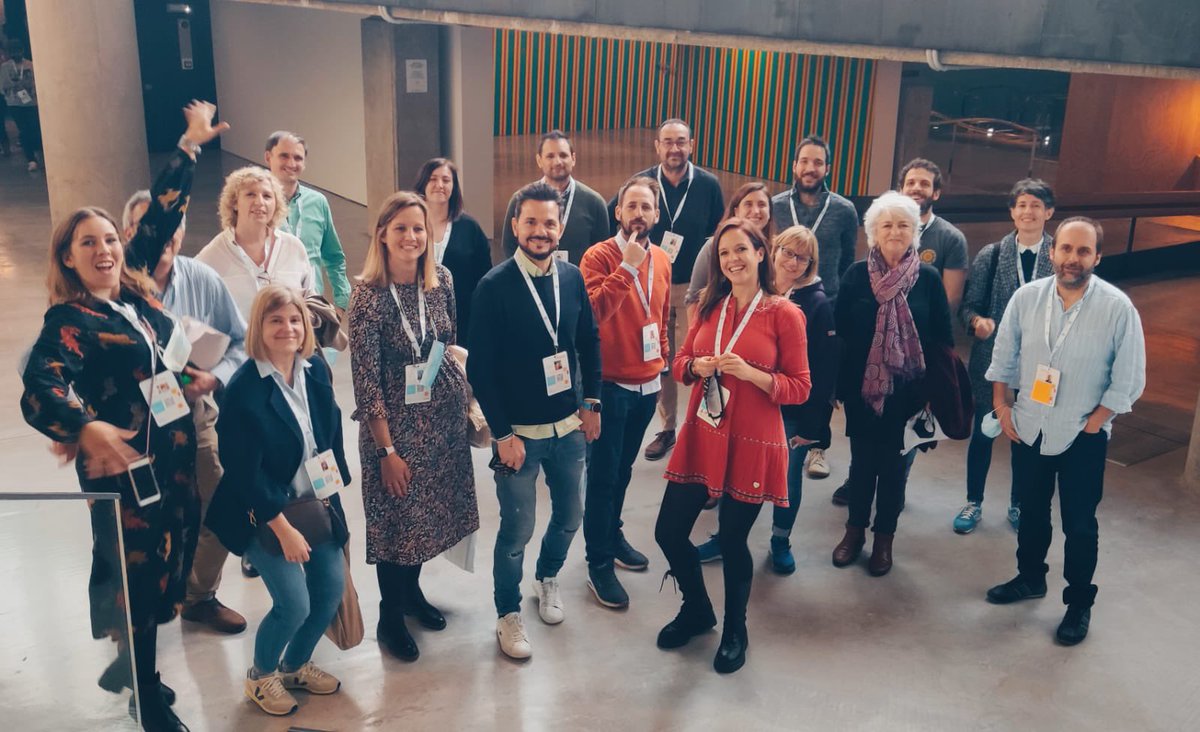 lolosan10's tweet photo. Finalizado el 2º encuentro del programa #LiderazgoparaelAprendizaje de @Educaixa! 
Días intenso de reflexión, co-creación y planificación. La necesidad de liderar desde el acompañamiento. 
Gracias @AnnaJolonch  @carminapinya @JoseAlberMartin, como siempre, inspiradores. https://t.co/hvQZCUYUr4