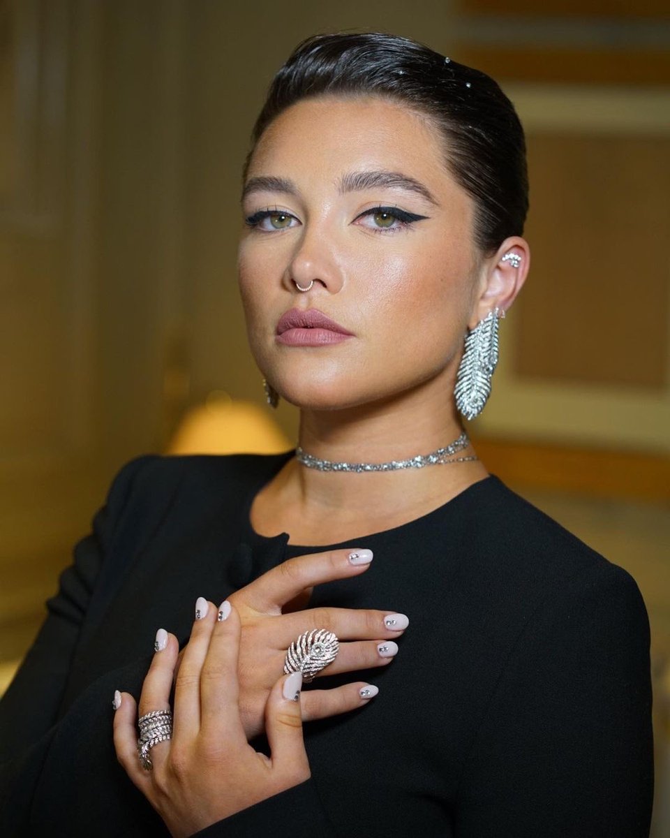 FPughBRA's tweet photo. FLORENCE PUGH. 

📸 | Peter Lux via Instagram. https://t.co/4WEfli8oy1