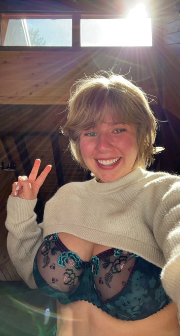 Whose aunt is this https://t.co/DnsSYEOOt0<a href="/tag/thebadbatchspoilers"class="tags"><span>#thebadbatchspoilers</span></a>