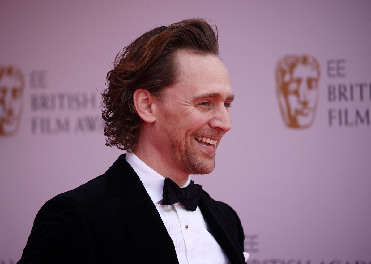 Tom Hiddleston | HiddlesPage (@hiddlespage_) on Twitter photo Tom Hiddleston attends the EE British Academy Film Awards at Royal Albert Hall on March 13, 2022 in London, UK
via Torrilla #BAFTA Tom Hiddleston attends the EE British Academy Film Awards at Royal Albert Hall on March 13, 2022 in London, UK
via Torrilla #BAFTA