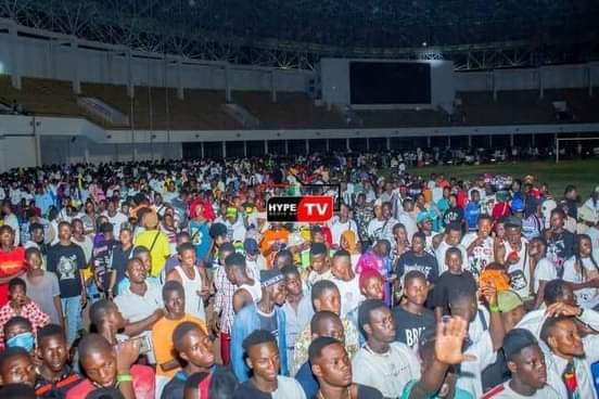 Osmanibrahimba2's tweet photo. Indeed the show was Super Stars Concert. The VIP was full to capacity and no one could even walk again. @WizchildAhmed Congrats ๐พ ๐ฅ
#SuperStarConcert https://t.co/n1i6dVpzOG