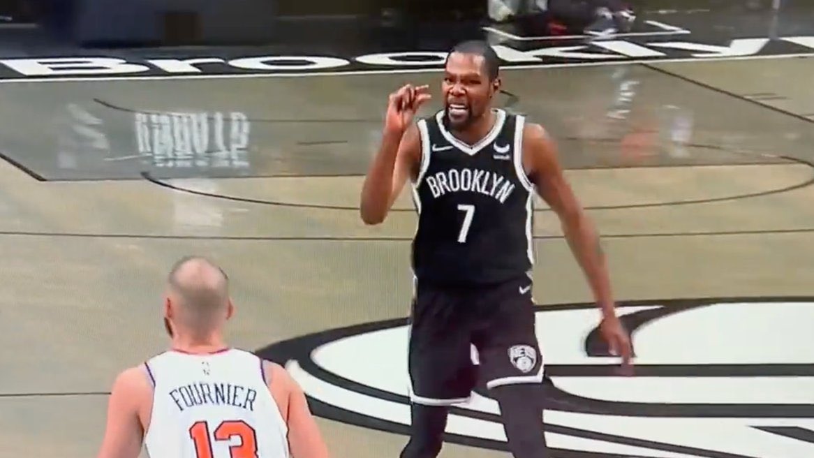 minakimes's tweet image. Whenever I order tapas and the dishes arrive