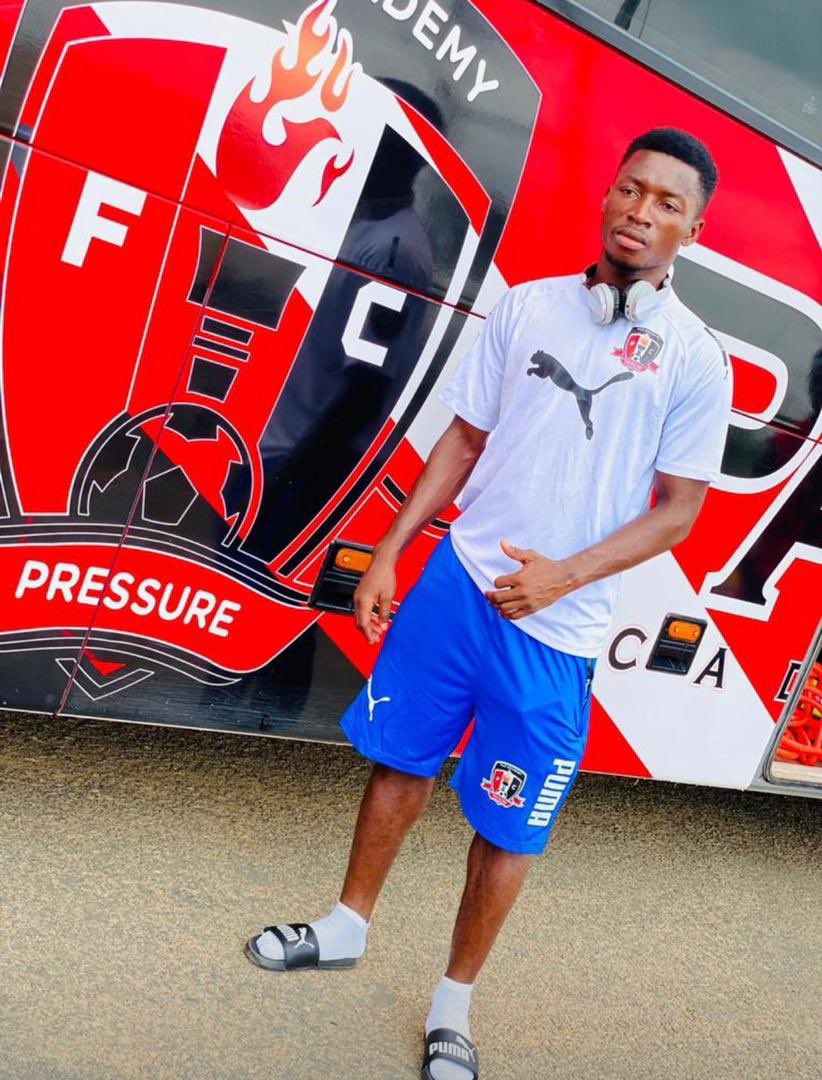 kagyare12's tweet photo. 💡| No one ever drowned in sweat, you cannot make progress with excuses..
⭐️ 

#TeamAgyare 
#HigherHeight
#Success https://t.co/eoS8ZIJKg0