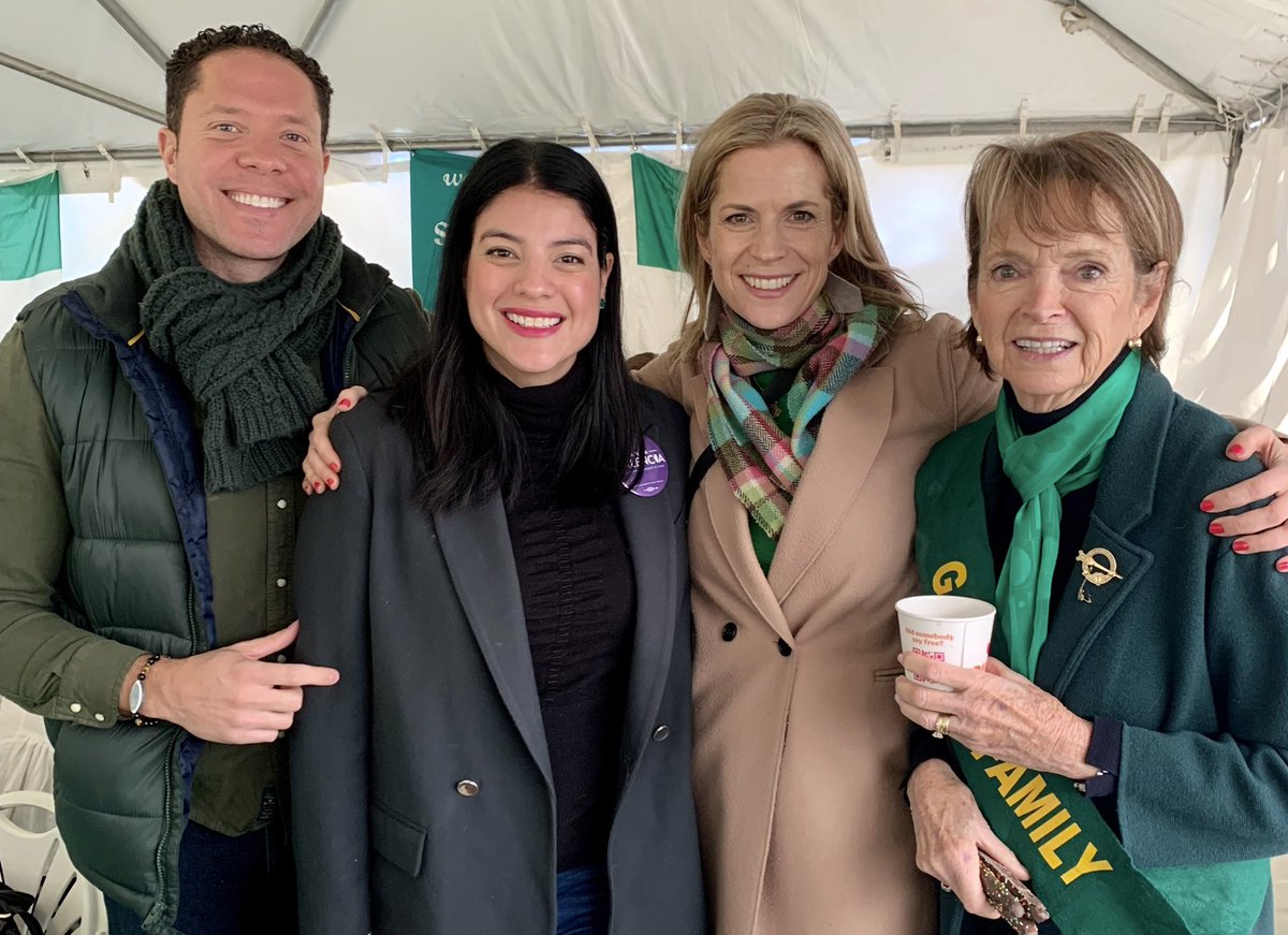 AnnaValenciaIL's tweet photo. #StPatricksDay weekend festivities continue on Chicagoβs South Side with Governor @JBPritzker, Senator @DickDurbin & other #TeamValencia members & friends! π
ReRe had a blast pitching in on the drums ahead of the #IrishParade. Check out my little drummerβs musical debut! π₯ https://t.co/Q99p55P4UD