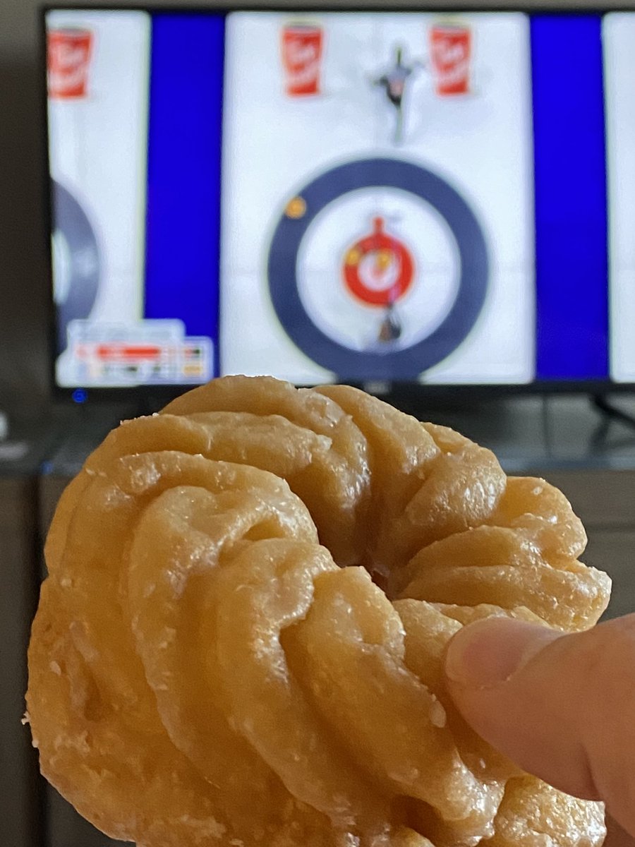 After 7!!  Honey Cruller for 3!!!

You thought I was joking!?!?  😂

Stress - 8/10
Blood sugar - 10/10
<a href="/TeamGushue/">Team Gushue</a> love - 7464885/10

8th end coming up
<a href="/TeamGushue/">Team Gushue</a>