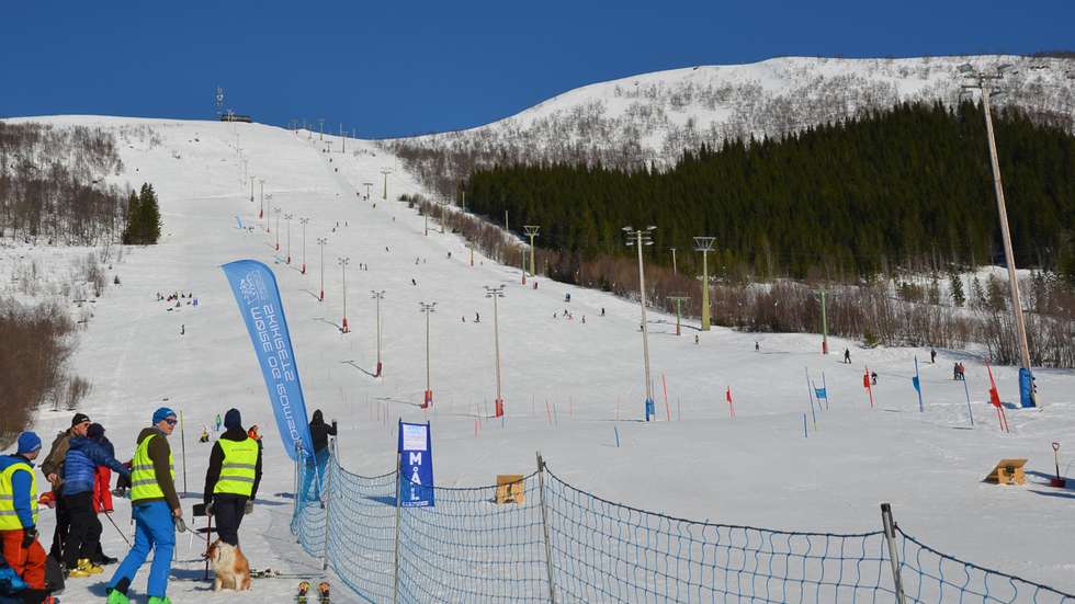 Broderleg konkurranse i tradisjonsrikt skirenn(pluss) dlvr.it/SLctBp