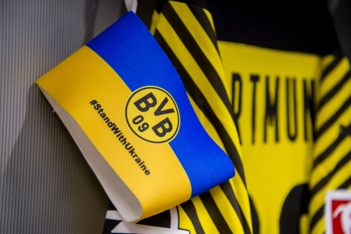 FCShakhtar's tweet photo. 🇺🇦 Дякуємо за підтримку, @BVB! 💛 Danke! 🙏🏻

#FootballStandsTogether
#Україна #Ukraine
#StandWithUkraine https://t.co/DfmFHeZdj5