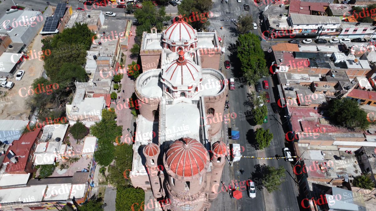 codigosanluisi's tweet photo. #ConoceSLP

El Templo de Nuestro Señor del Saucito en la advocación del Señor de Burgos. Está situado al noreste de la ciudad y a un costado del cementerio del Saucito  (que alberga tumbas y mausoleos de excepcional interés artístico).

#Saucito #Turismo https://t.co/eDsjVuOi6L