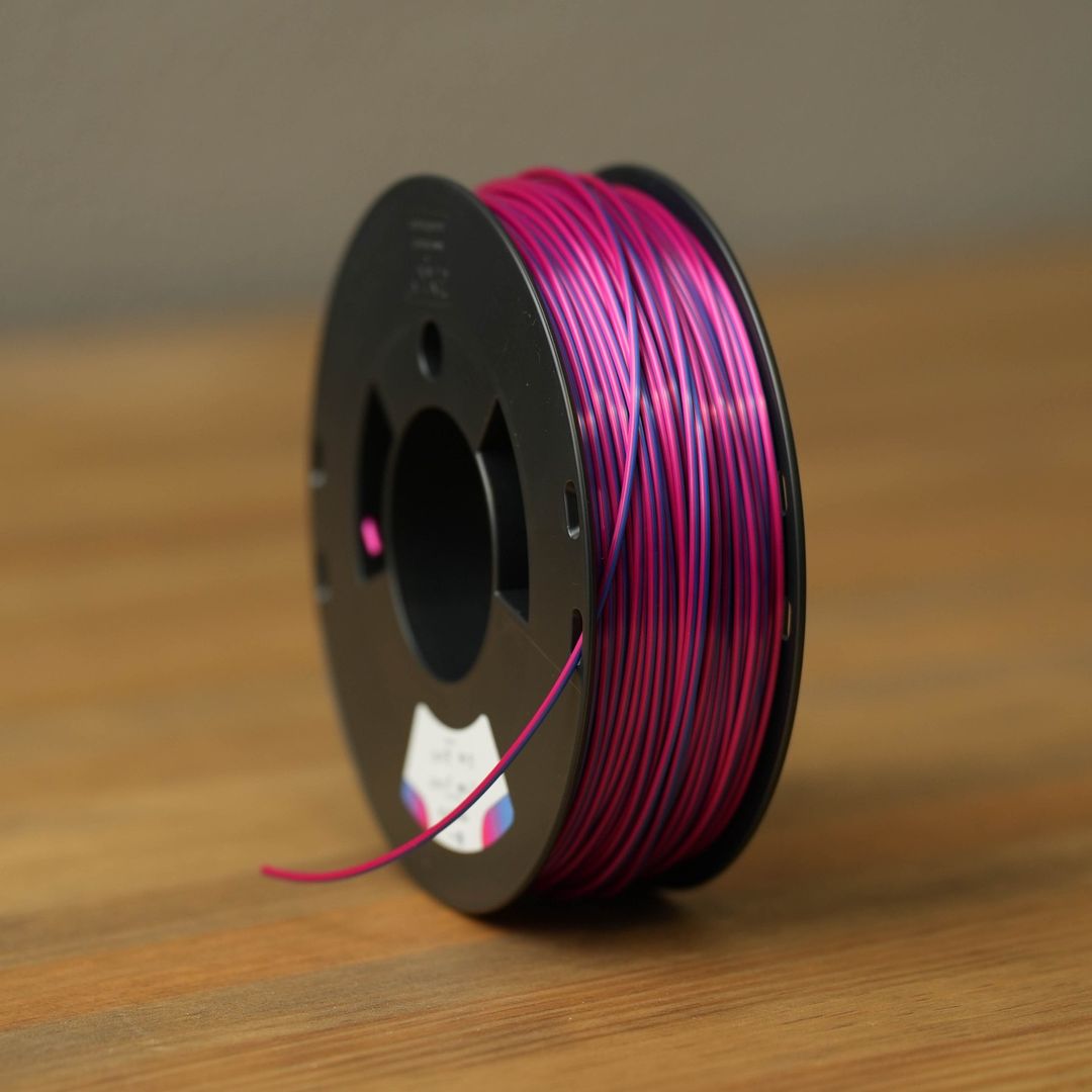 finalprint_xyz's tweet photo. Teníamos muchas ganas de probar este filamento y al final lo hemos recibido. Ya estamos pensando que modelos imprimir con este filamento tan curioso ¿Alguna idea? 👀 https://t.co/5LoiargIG2