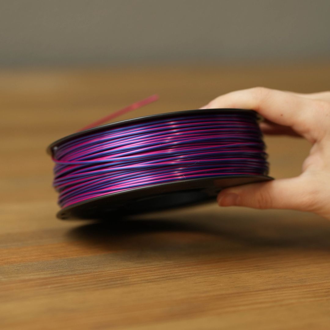 finalprint_xyz's tweet photo. Teníamos muchas ganas de probar este filamento y al final lo hemos recibido. Ya estamos pensando que modelos imprimir con este filamento tan curioso ¿Alguna idea? 👀 https://t.co/5LoiargIG2