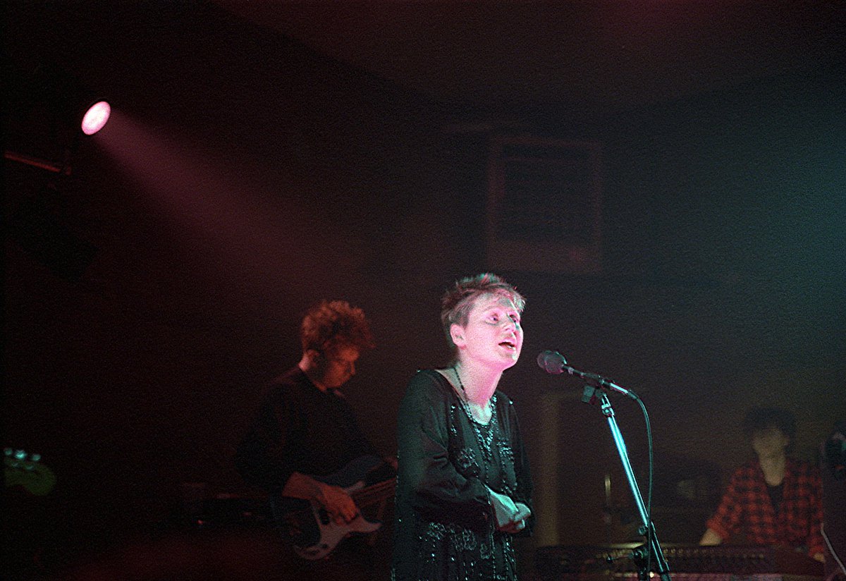 mrsimonraymonde's tweet photo. 17th November 1984 a special show for our friend Declan at Bedford Boys Club / Elizabeth being awesome and me on the bass and Peter Van Der Velde pitchside - with the impossible task of looking after the monitors 😂 https://t.co/6eu2MKqdUQ
