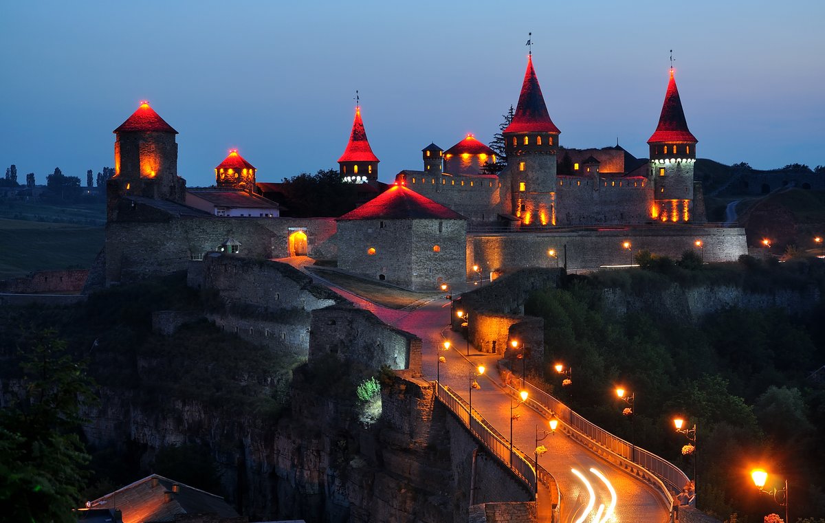 t_mcfreedom's tweet image. Castle in the old town of Kamyanets-Podilskyi. #Ukraine️
I would be grateful for a retweet 🙏