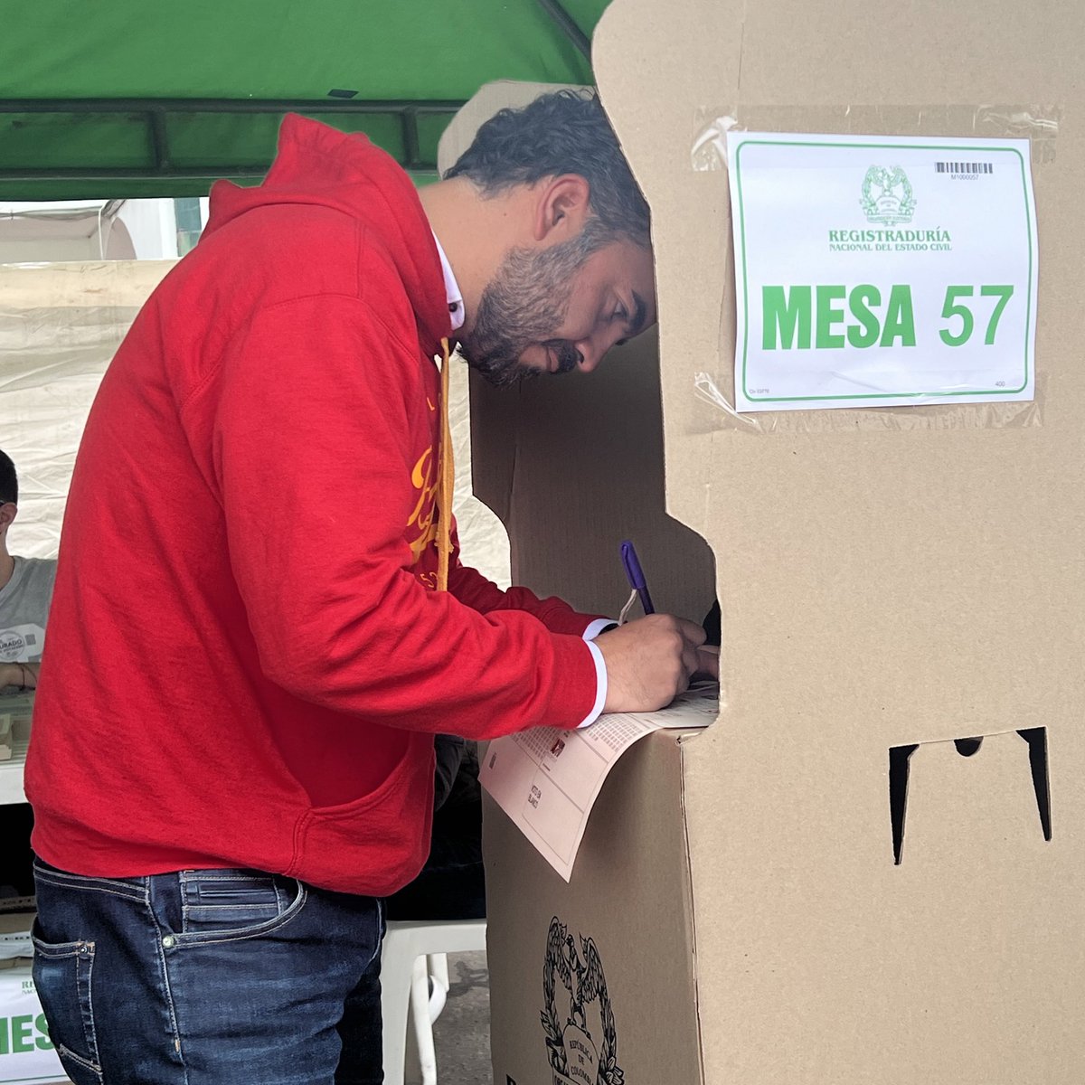 MSilvaMoyano's tweet photo. Les cuento que, más allá de mi candidatura, fue tremendamente emocionante (hasta las lágrimas) votar hoy por @NvLiberalismo. Quienes me conocen saben lo que significa para mi. ¡Todo ha valido la pena! https://t.co/d9ZPooOgtp