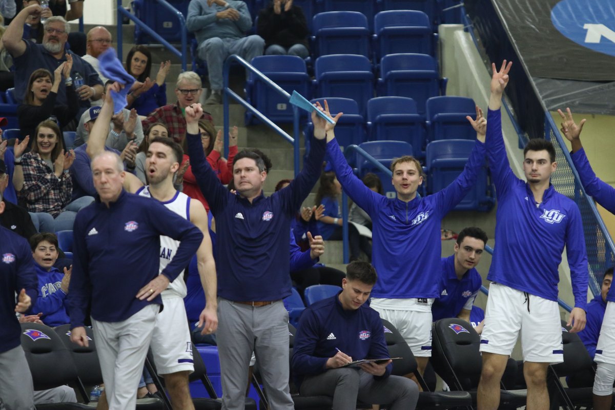 LCUCHAPS's tweet photo. 🏀 MBB | 

Quarterfinals: ✅
Semifinals: 7:30 p.m. TONIGHT https://t.co/z72zmg3Y2L