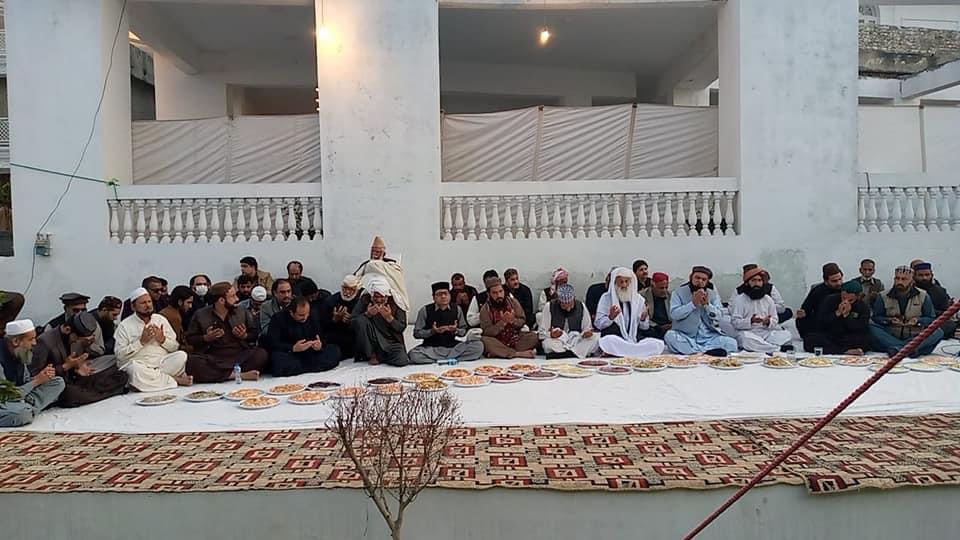 RajaBasharatLAW's tweet photo. صوبائی وزیر قانون پنجاب محمد بشارت راجہ کی ہمیشیرہ کی رسم قل دھمیال میں ادا کر دی گئی جس میں اراکین قومی و صوبائی اسمبلی، وزراء، مذہبی، سیاسی و سماجی شخصیات اور علاقہ معززین کی بڑی تعداد نے شرکت کی۔
#Dhamial #Rawalpindi #PP14 https://t.co/g7NArdBEwS