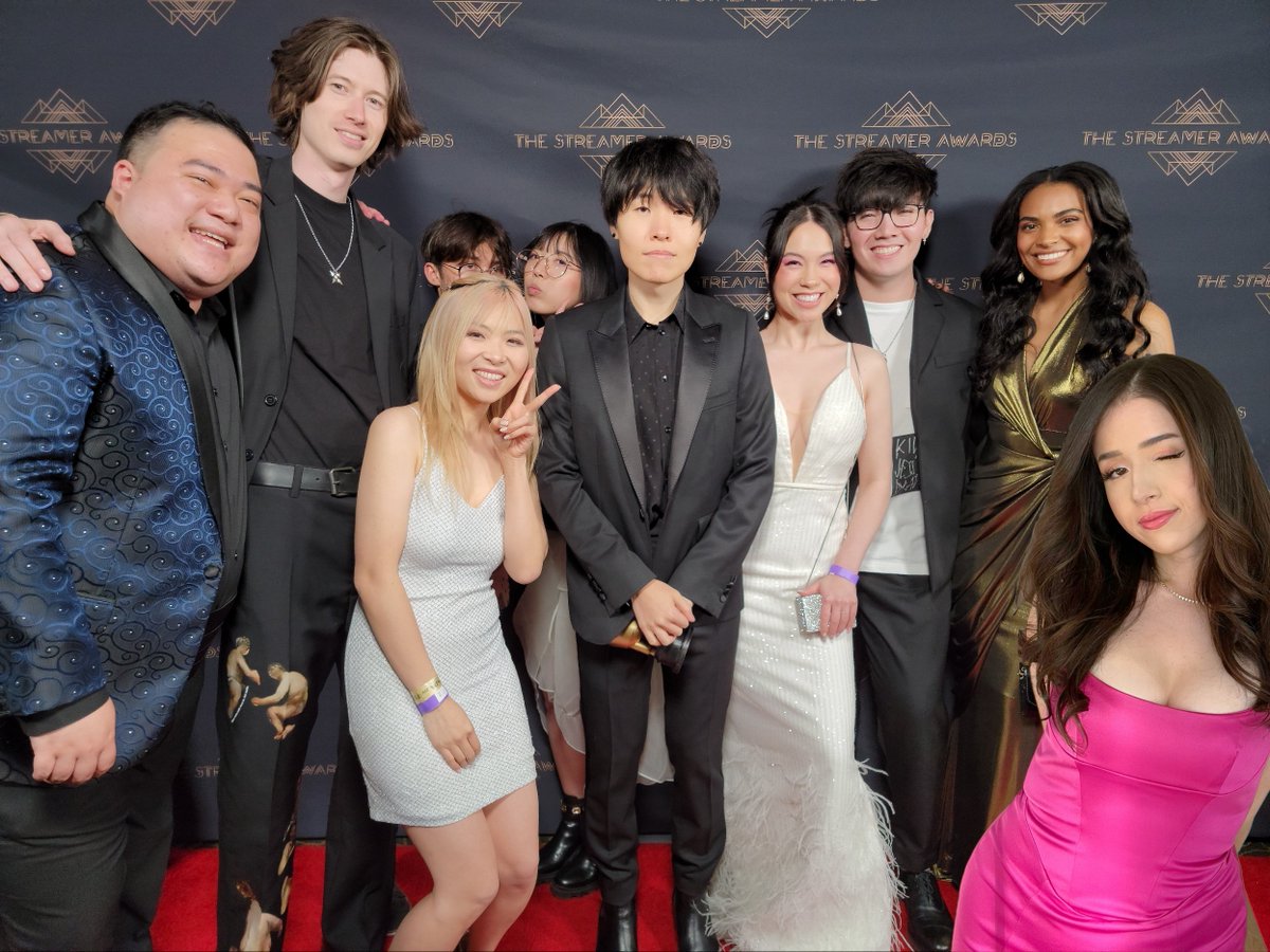 OfflineTV's tweet photo. Thanks for having us ❤️ @StreamerAwards https://t.co/r16jiLOKQo