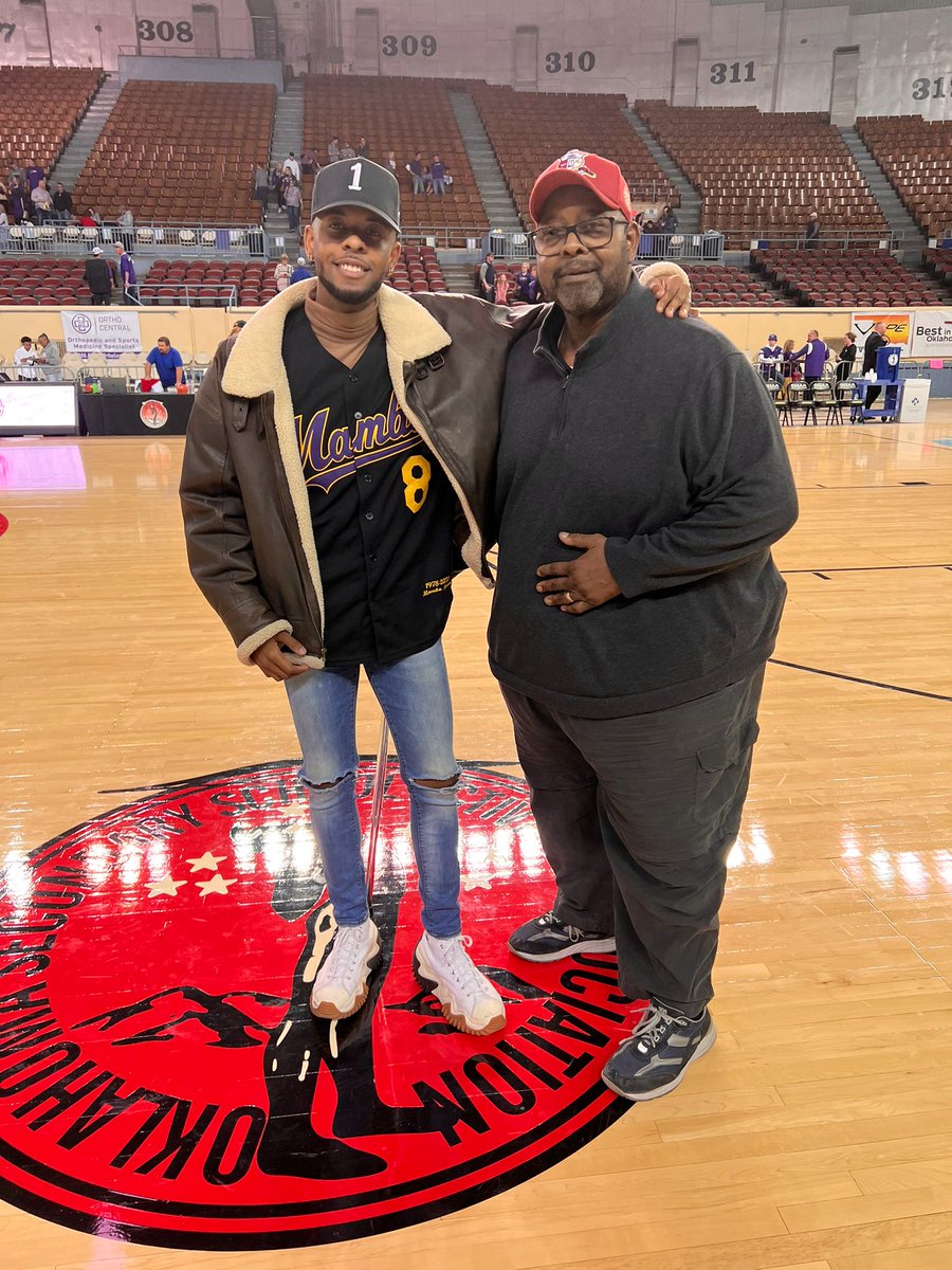 SuaveCEO_'s tweet photo. ▫️The soft launch of #SRPrep this weekend was outstanding and got a better turnout than expected.
Thanks to my followers and my dad (pictured) for all the help and support.
I can’t wait to continue highlighting the CULTURE behind these athletes, emphasizing WHO they are. 🤞🏾 https://t.co/MAKaEbVsVk
