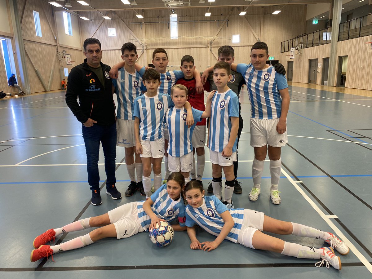 Morgendagens helter!
Denne gjengen har utmerket seg så til de grader i årets sesong! Det endte med 11seiere 2 uavgjort og 1 tap for disse talentene. Vi vet vi kommer til å se masse mer fra denne gjengen. Supert potensiale, gratulerer👏🏼👏🏼