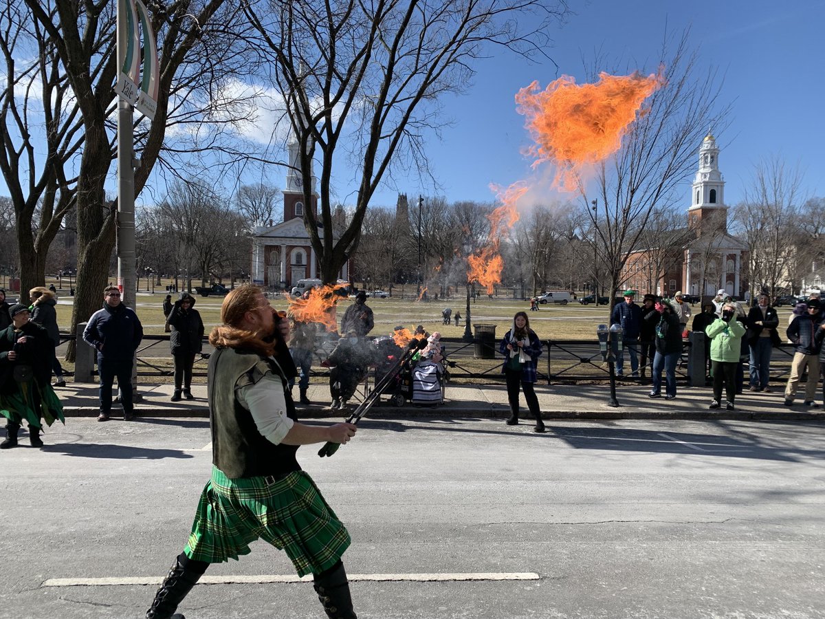 mpiskorskimedia's tweet photo. I was able to quickly put down my news camera to get this shot at the New Haven St Pats parade. ⁦@WTNH⁩ https://t.co/ctel5szoQE