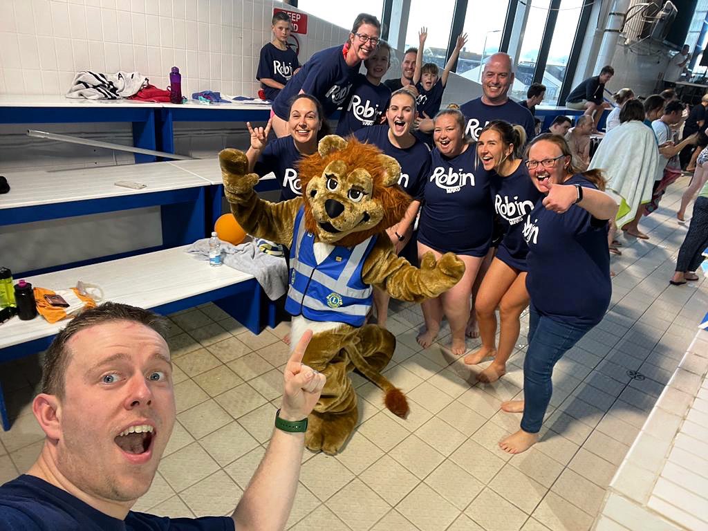 PaedWardJsy's tweet photo. Big congratulations and thanks to this wonderful group for completing the Lions Swimarathon today and representing Team Robin. Mixture of staff, family and friends all who got involved 👏🏼

#jersey #lionsswimarathon #robinward #swimming #charity #robinettes https://t.co/WM67bArKJd