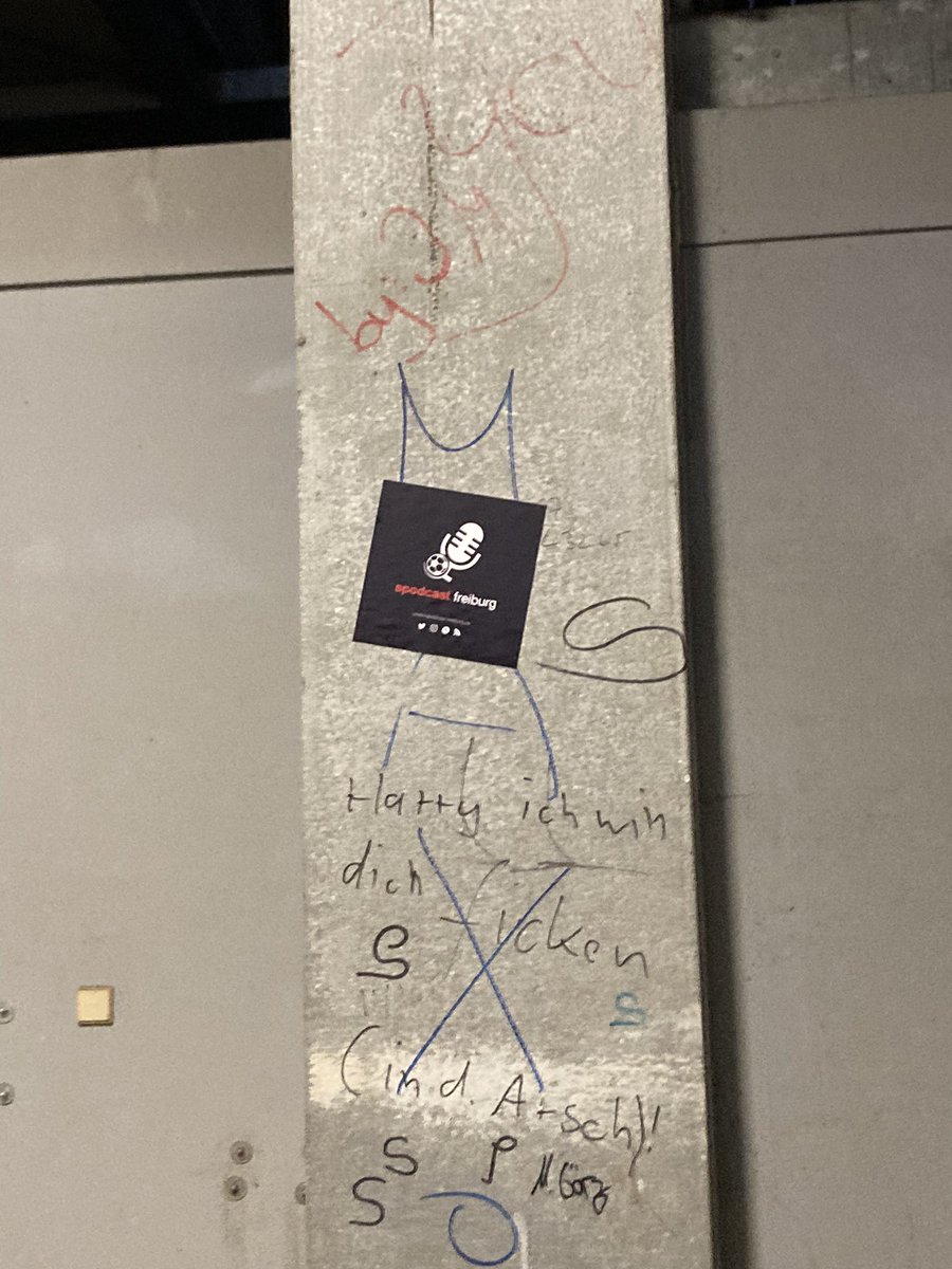 lesita71's tweet photo. Nun kommt zusammen, was zusammengehört. 🥰 #Dreisamstadion #Spodcast @spodcast_scf #scf https://t.co/kWMBpqlfHV