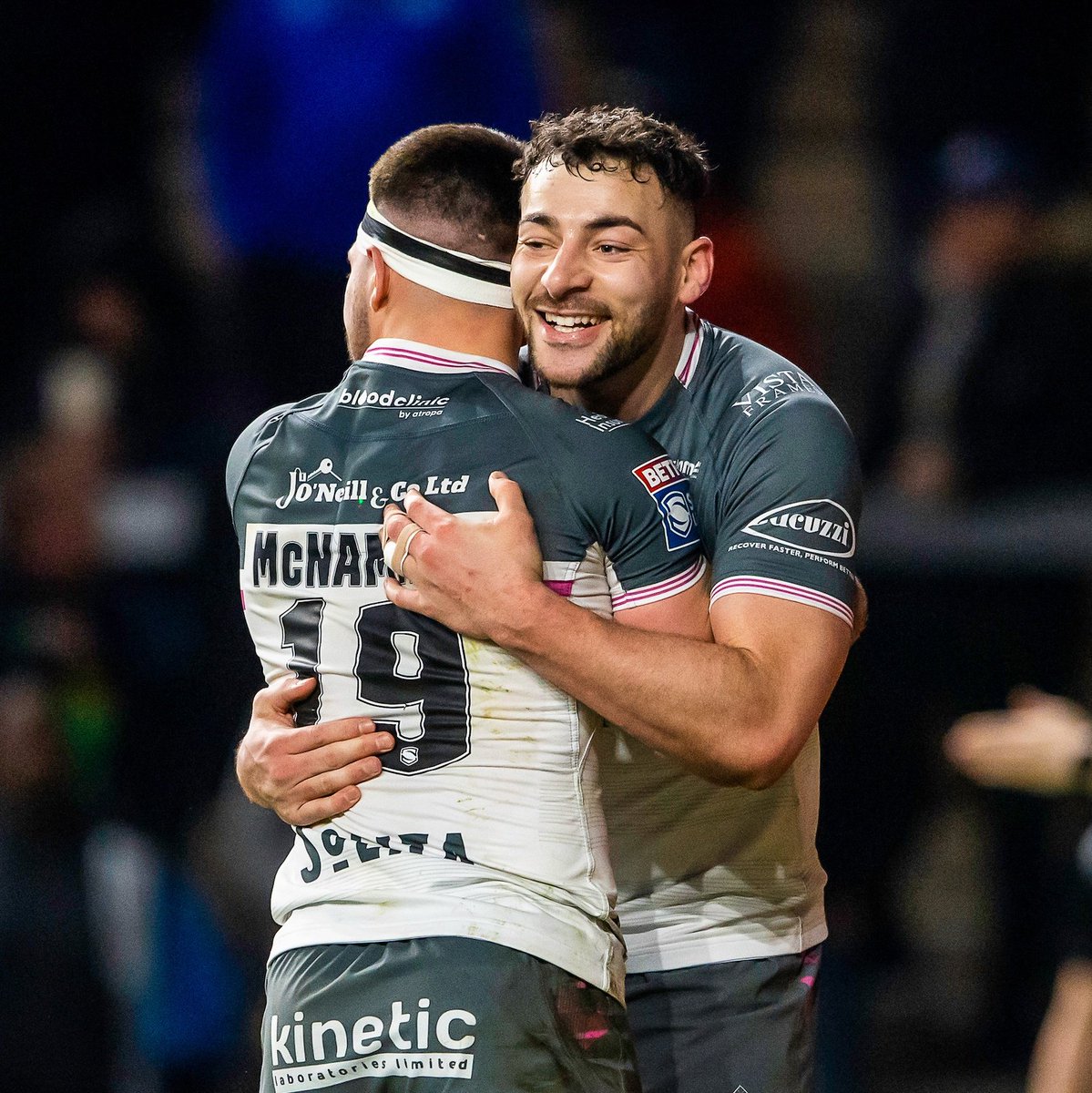 hullfcofficial's tweet photo. ✅ First-Team (vs Leeds)
✅ U16s Girls (vs Whinmoor)
✅ U14s Girls (vs Hull KR)
✅ Academy (vs London)

Four big 𝗪's - a successful weekend for the Black &amp; Whites, with 177 points scores across the four victories! 🙌🎉

⚫⚪ #COYH https://t.co/9dZS87CXs3