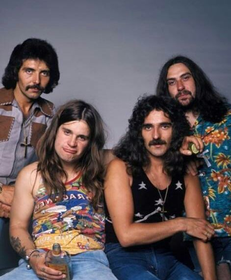 ReturnofR's tweet photo. Deep Purple OR Black Sabbath? #DeepPurple #BlackSabbath https://t.co/n3CnZZThSD https://t.co/jObcRrCt8d