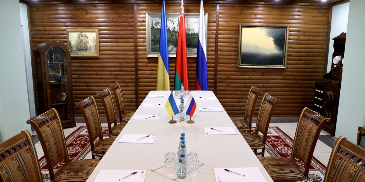 MediasetTgcom24's tweet photo. Financial Times: la Russia ha chiesto alla Cina assistenza militare  #ucraina #RussianUkrainianWar #kiev #guerraucraina #putin #zelensky #leopoli #polonia #nato https://t.co/DIalq9AtPB https://t.co/z2IKhwwWKF