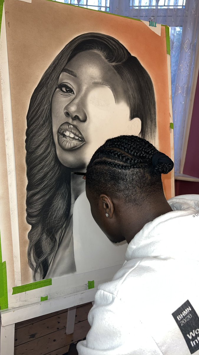SharbrainS's tweet photo. From the “black heritage “ series
Charcoal, graphite and soft pastel on paper 
Titled: BLACK EXCELLENCE 
Size : 61 X 91 cm

#black #art https://t.co/NkNYSlYVDY