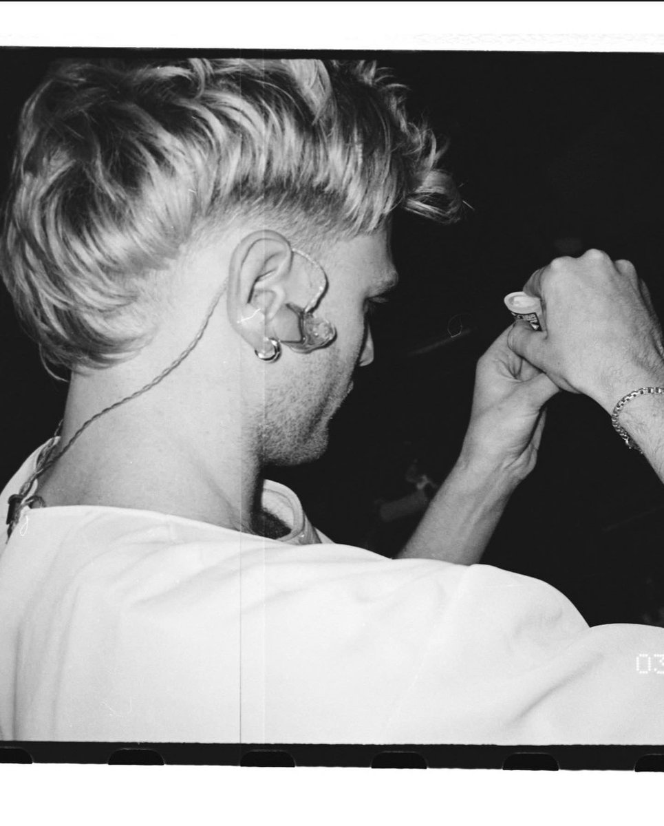 TheVampsTristan's tweet photo. Bon vOyagë https://t.co/ycalRzGpdm