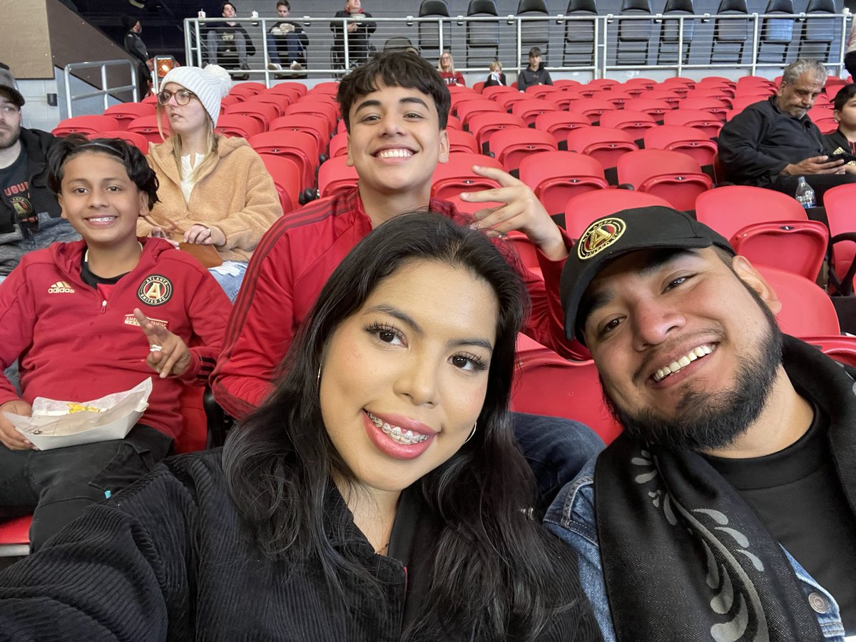 yossenesc's tweet photo. #UniteandConquer #ATLUTD 🔴⚫️ https://t.co/Q9YxenUgLS