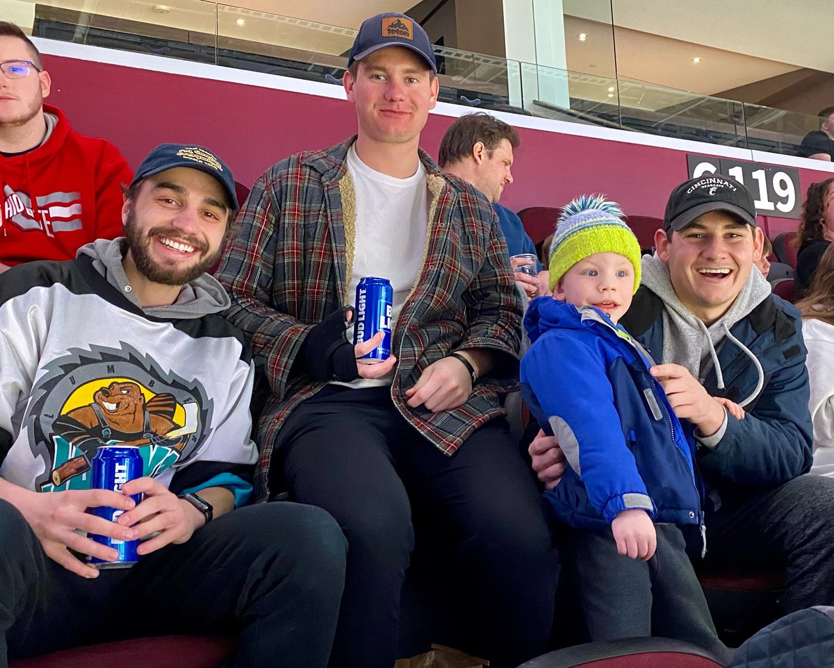 JamieKazel's tweet photo. #MonstersXV. Cousins! https://t.co/GoNcIxnp4c