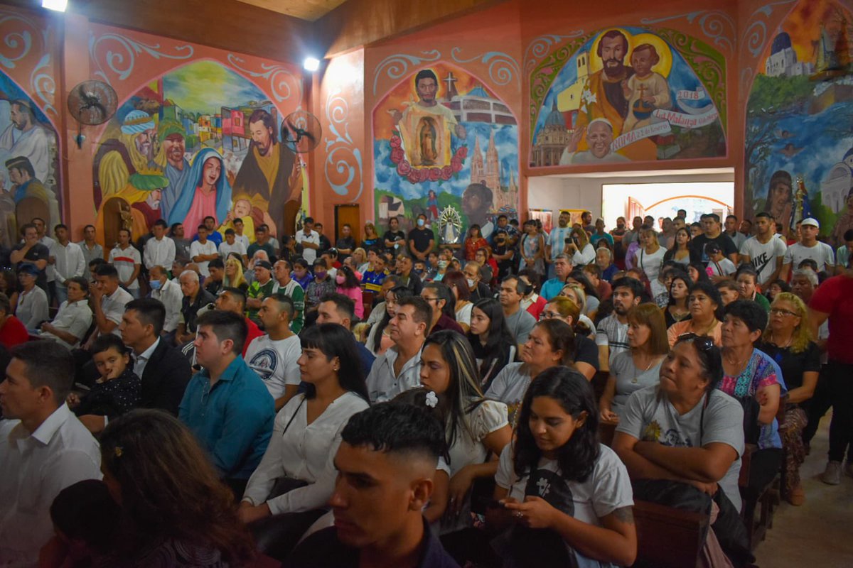 Sergio_OrtizOk's tweet photo. Compartí la misa oficiada por el Padre Tano Angelotti en la Parroquia San José. Un encuentro especial porque celebramos también los #9añosdeFrancisco 
Gracias a los compañeros de Factor Francisco por la invitación. 
#FratelliTutti https://t.co/Nc0pbZHe0s