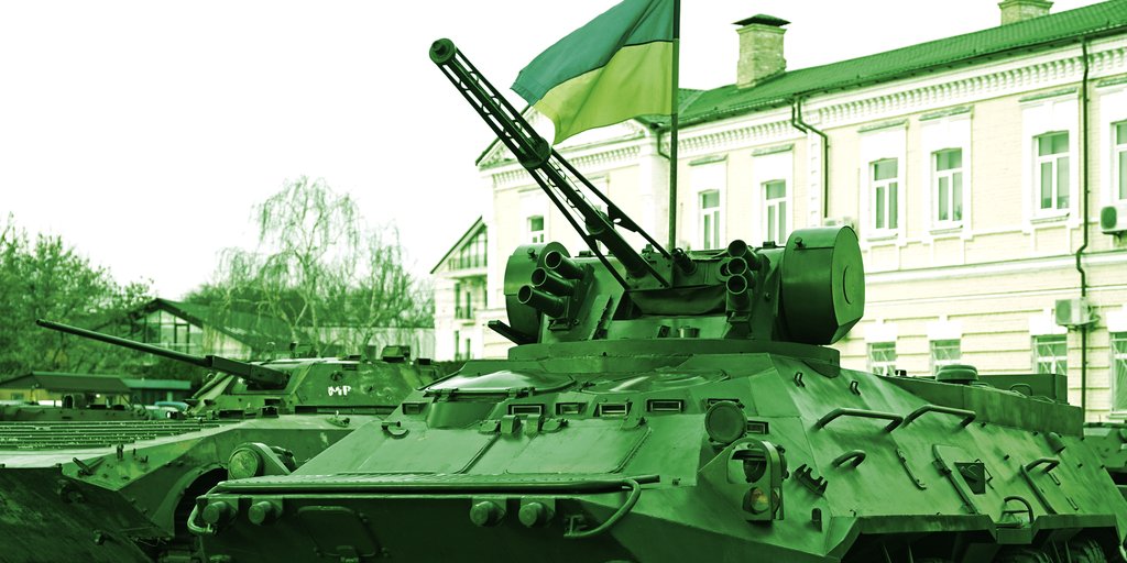 DecryptMedia's tweet photo. Ethereum Co-founder Joe Lubin: Crypto Among Ukraine’s Best Weapons Against Russia 
► https://t.co/VUGcL56JW5 https://t.co/vIZkZYUHVp