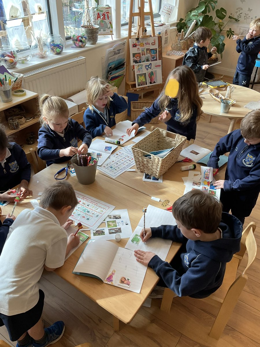 stpeters2_8's tweet photo. We love our Interests Books in Reception; the children tell us what they want to write about, we print off pictures for them and away they go! #childledlearning #youngauthors #motivated #EYFS https://t.co/uh5VvDmjjb