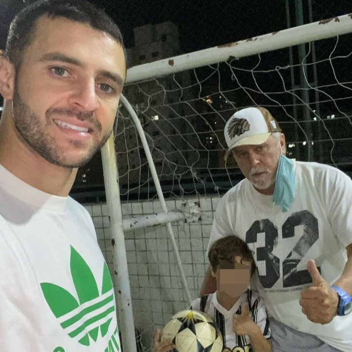 Alex Goulart 🤟🎵♥️🔥 on Twitter "Mano Menezes, James Hetfield (Vocal