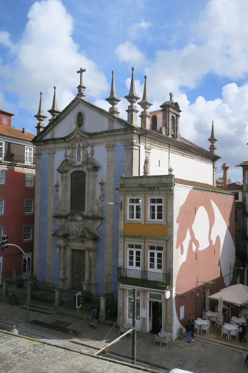 globetwitteuse's tweet photo. Porto, le douro, ses églises, son street art et les azulejos 🇵🇹 https://t.co/wrRRKWuy8x