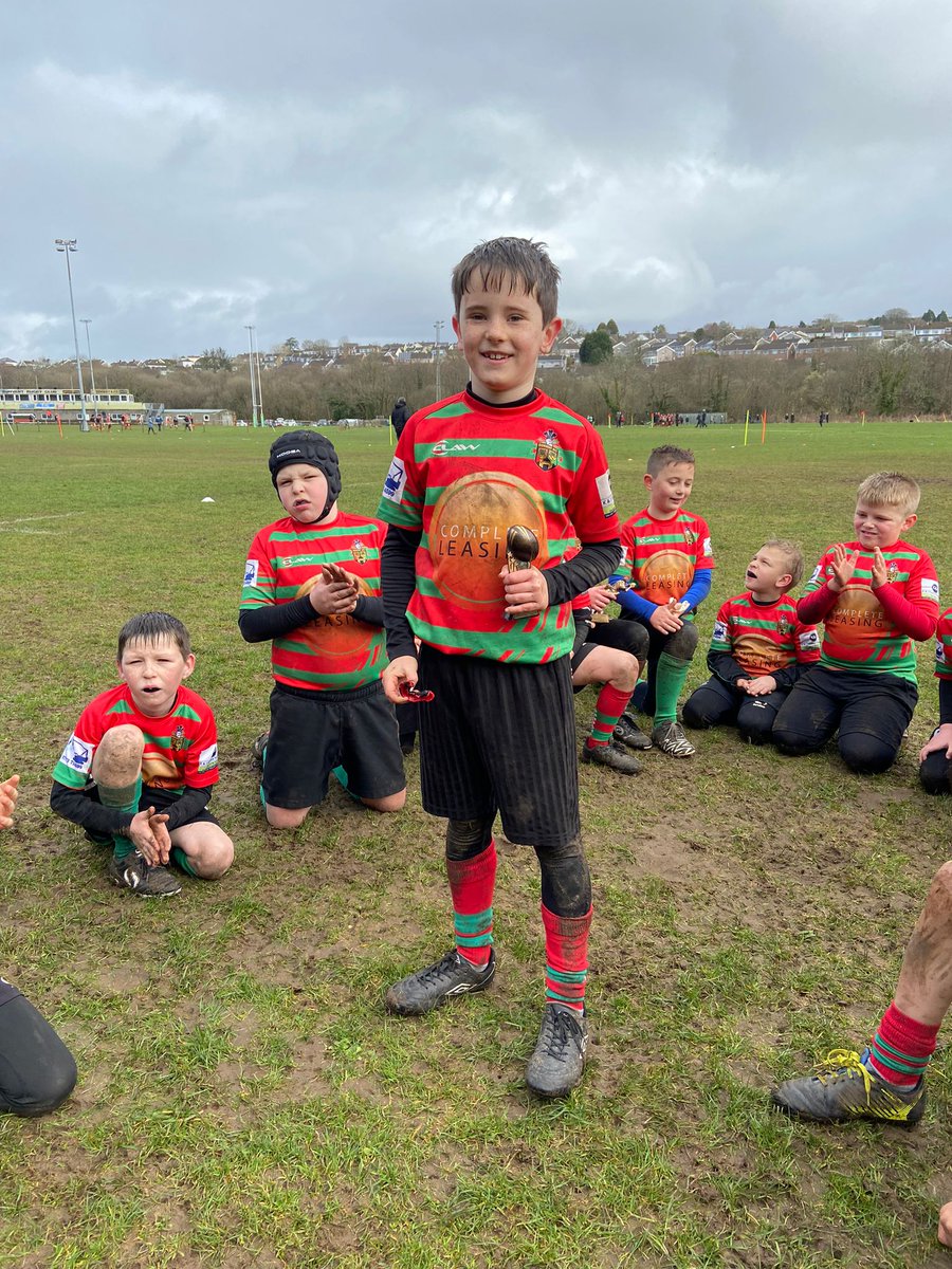 DunvantU10s's tweet photo. Player of the Match goes to Henry! Hitting the line hard, a potential no 10 in the making 💪🏆 Top Performance! @DunvantRFC #dunvantrfc #dunvantfamily #rugby #grassroots #juniorrugby #playerofmatch https://t.co/vPl7LaaZGu