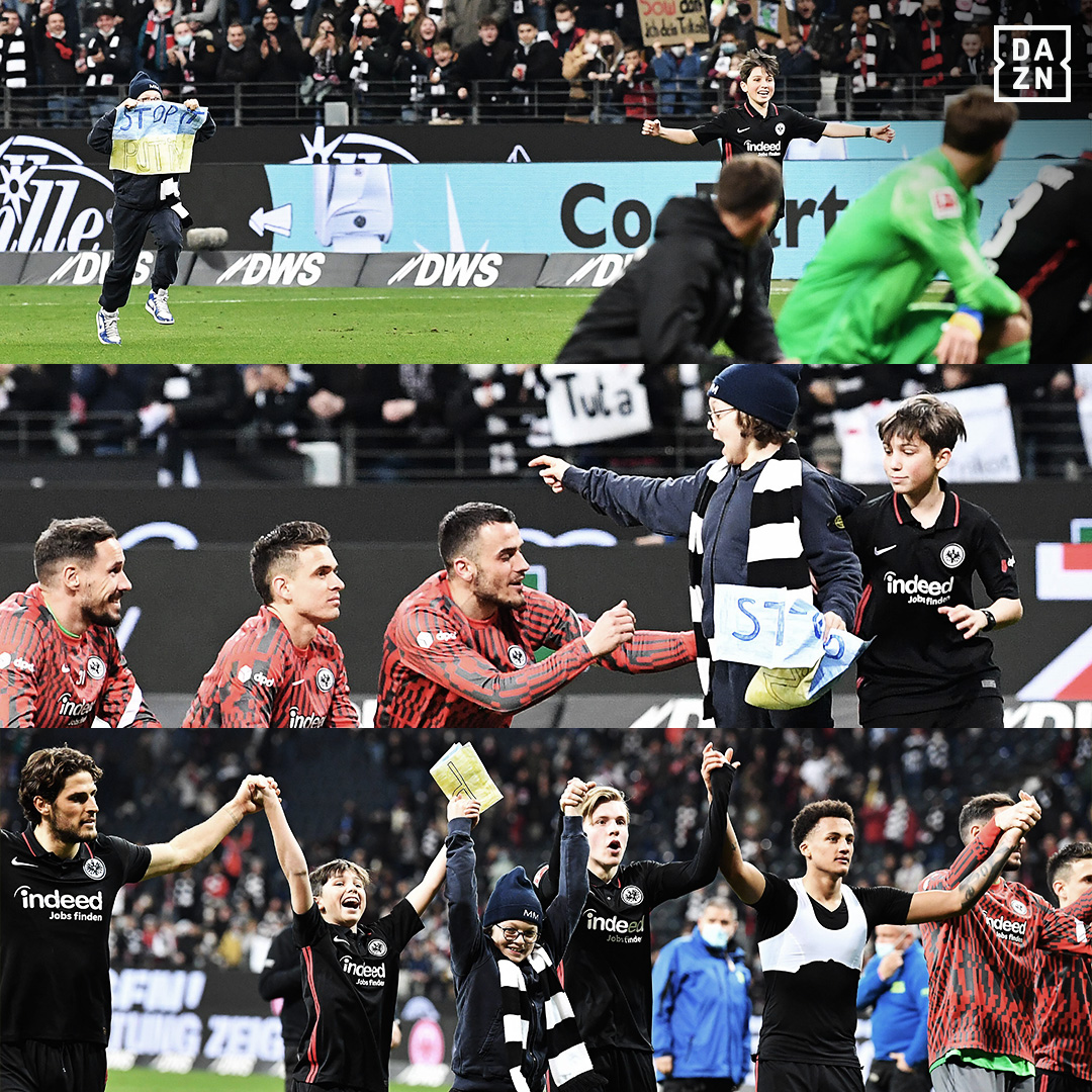 DAZN_DE's tweet photo. Flitzen für den Frieden 🕊
Schöne Aktion! #SGEBOC https://t.co/o8e6O41dkJ